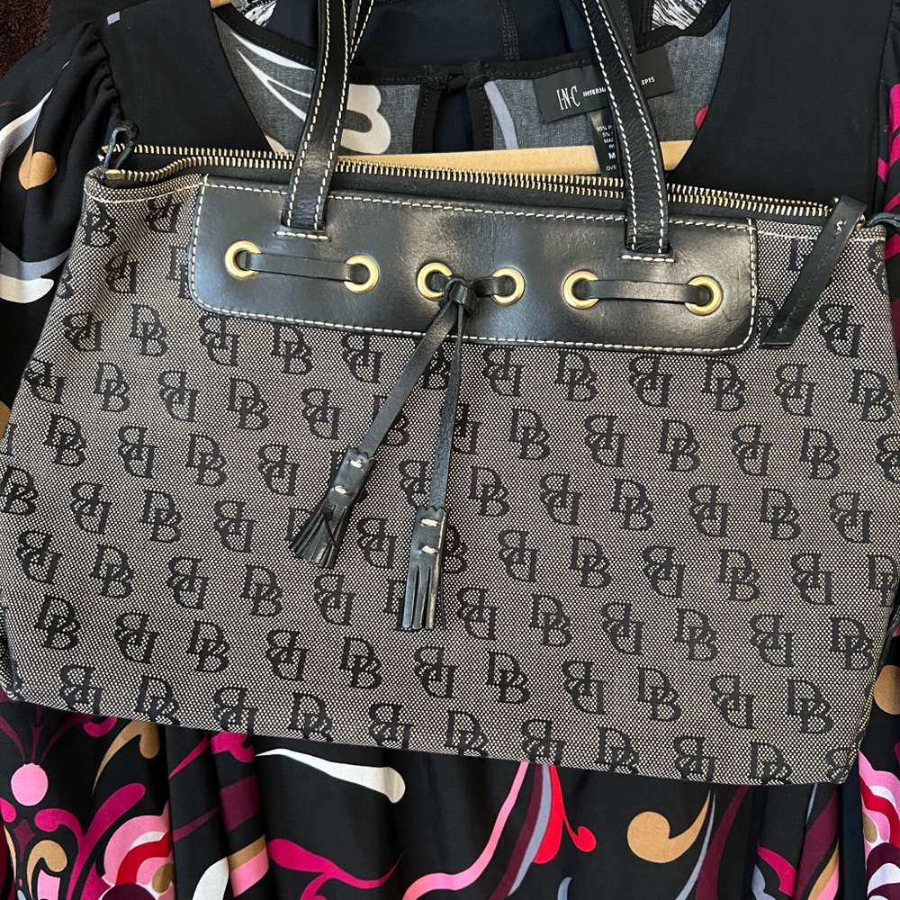 Dooney and bourke satchel